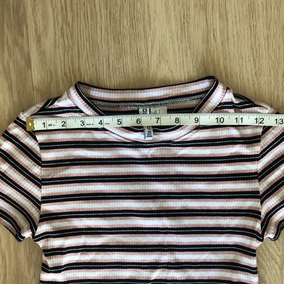 H&M Divided Striped Crop Tshirt - Picture 9 of 9